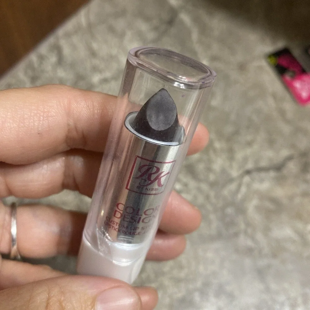 RK BY KISS Color Design Lipstick Ebony‎ Custom Lip Styling Rare RLS17